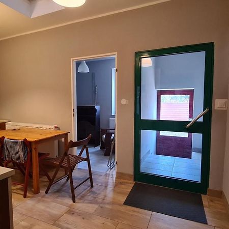 Urocze Apartamenty Na Wsi Goledzinow Kültér fotó