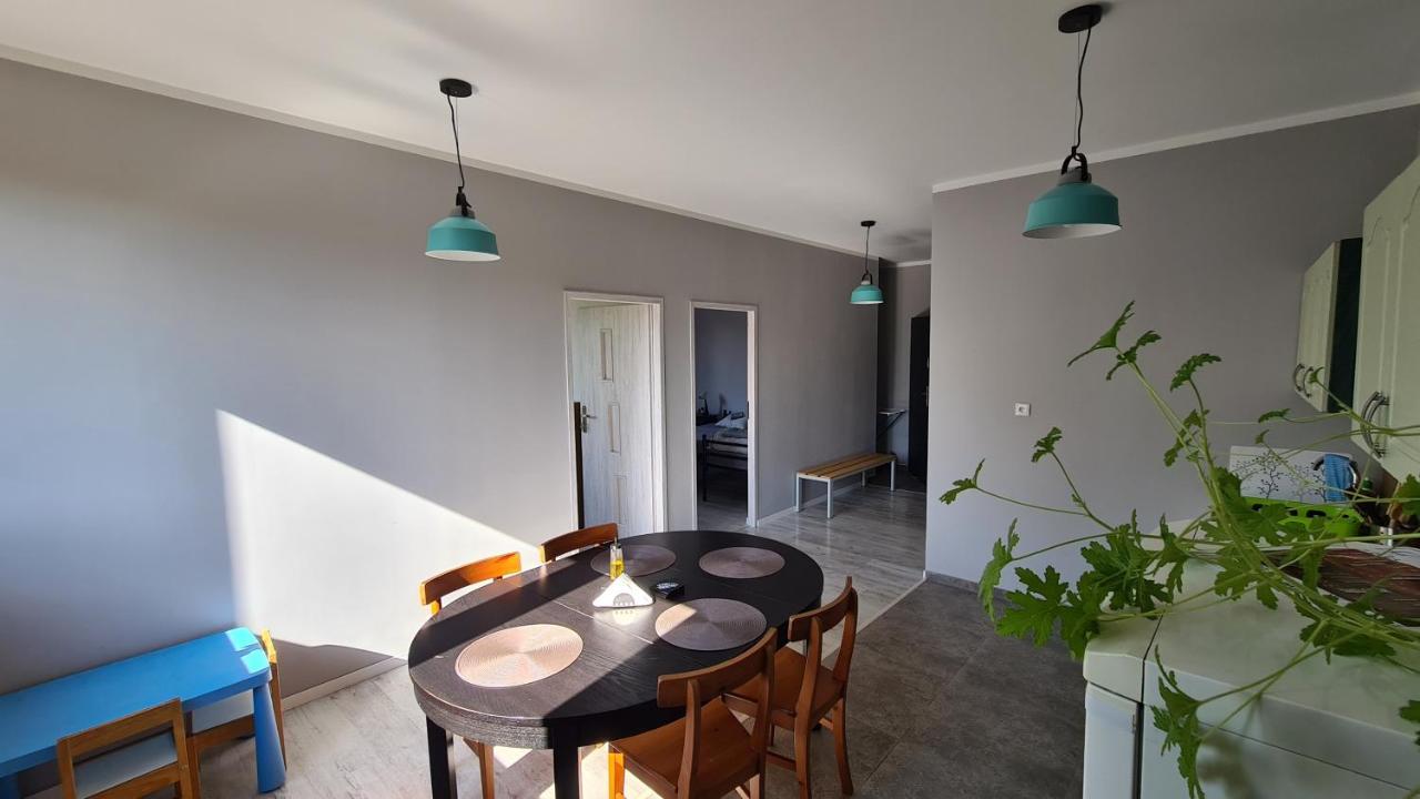 Urocze Apartamenty Na Wsi Goledzinow Kültér fotó