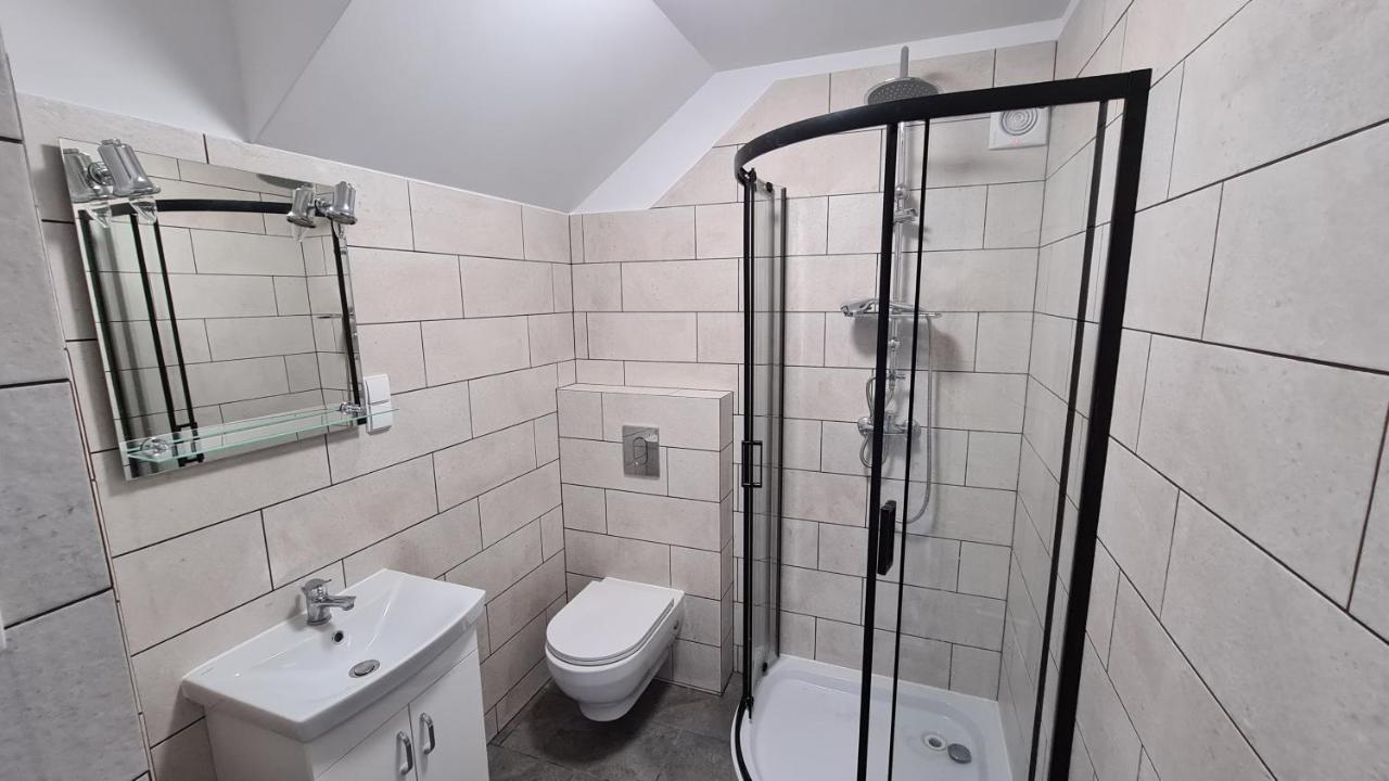 Urocze Apartamenty Na Wsi Goledzinow Kültér fotó