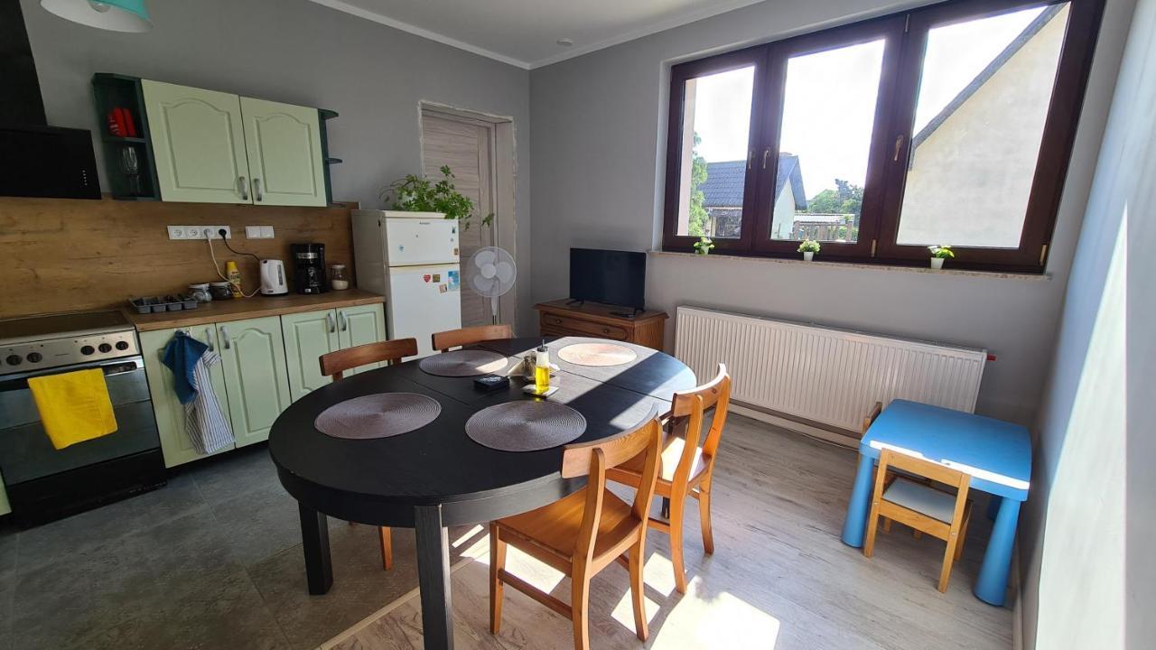 Urocze Apartamenty Na Wsi Goledzinow Kültér fotó