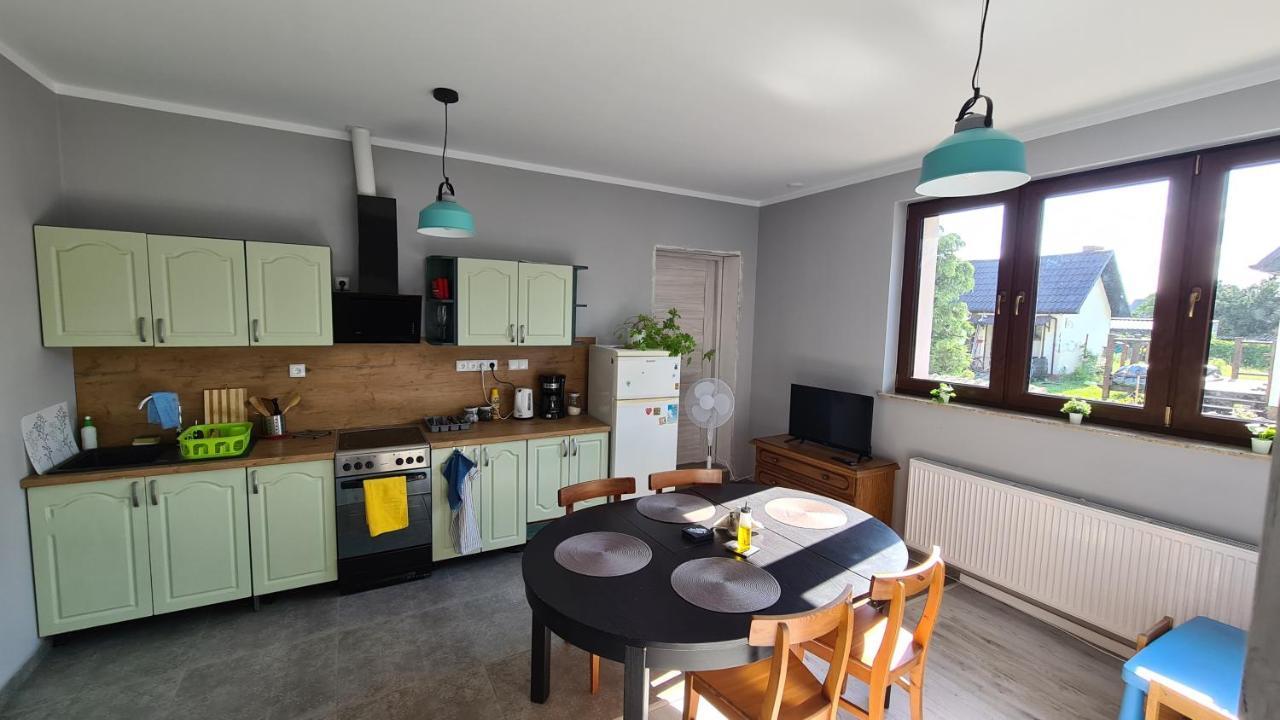 Urocze Apartamenty Na Wsi Goledzinow Kültér fotó