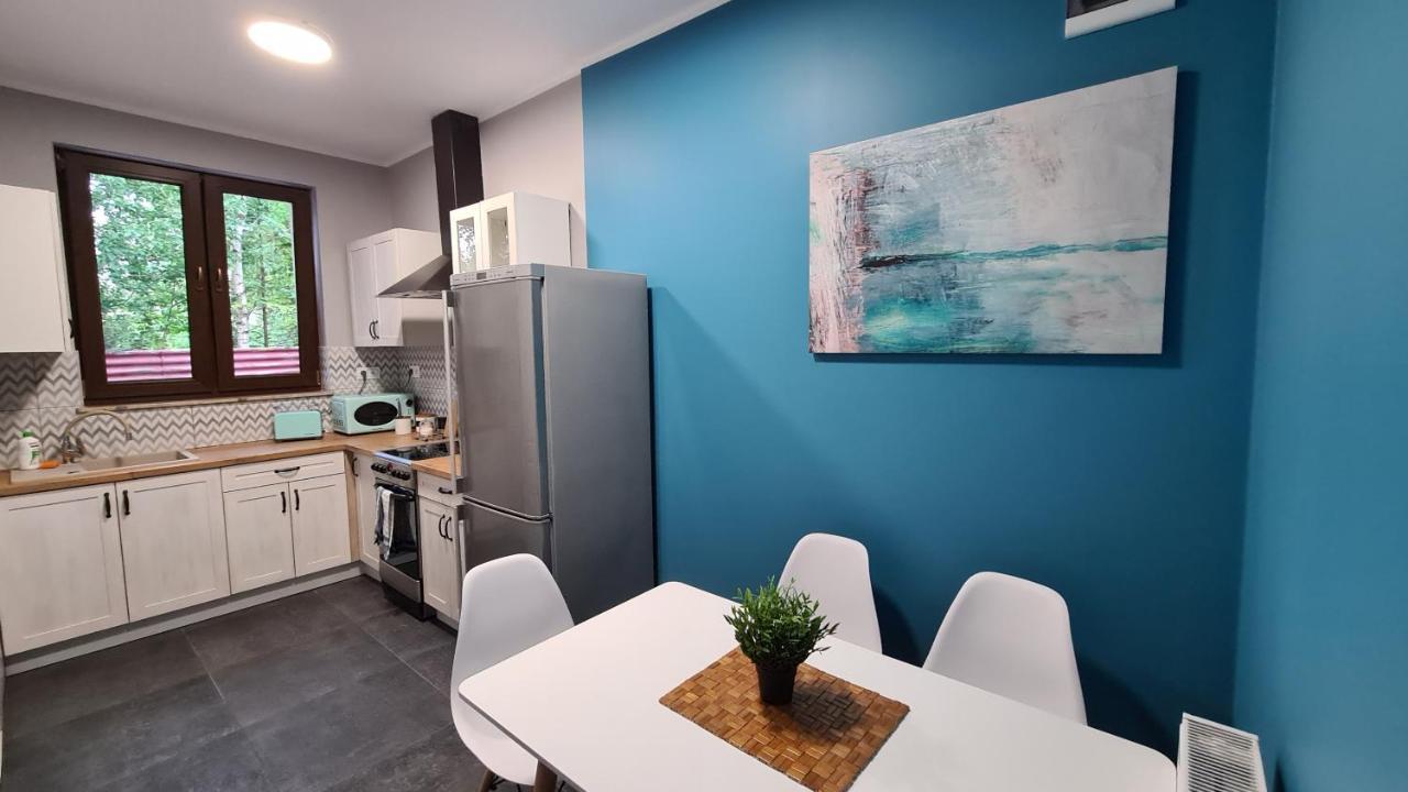 Urocze Apartamenty Na Wsi Goledzinow Kültér fotó