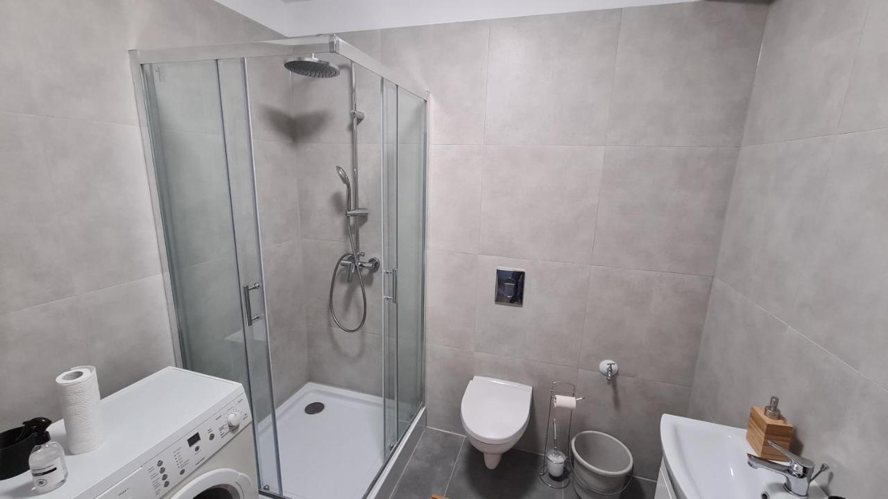 Urocze Apartamenty Na Wsi Goledzinow Kültér fotó