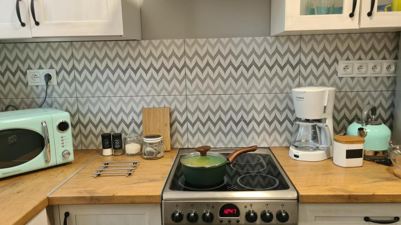 Urocze Apartamenty Na Wsi Goledzinow Kültér fotó