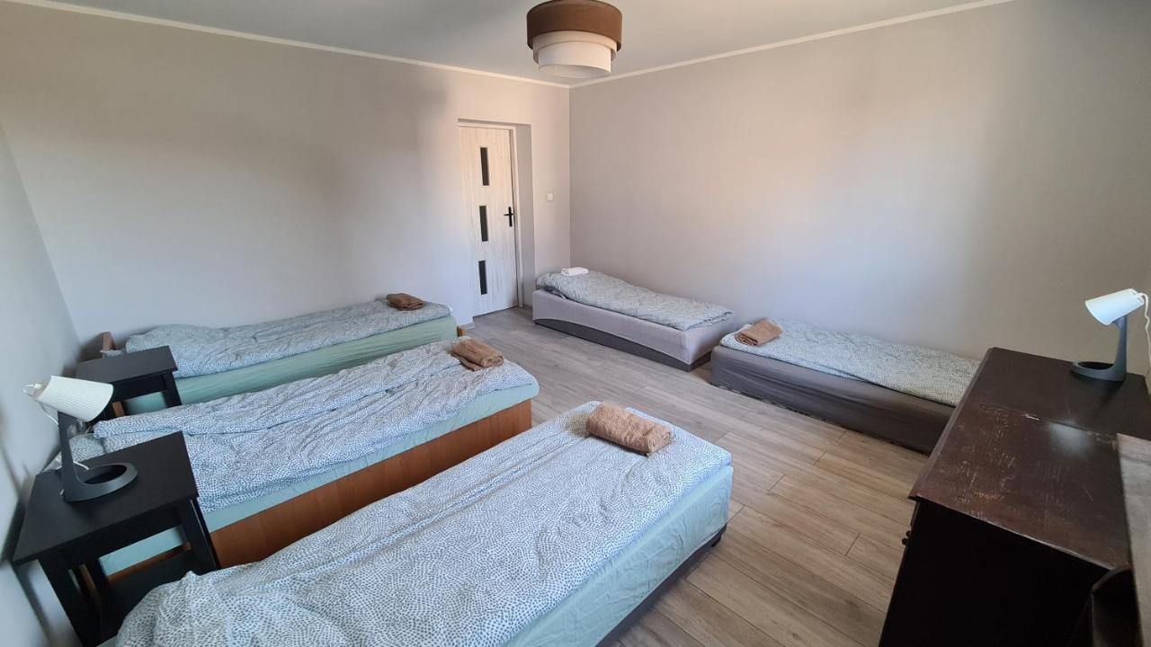 Urocze Apartamenty Na Wsi Goledzinow Kültér fotó